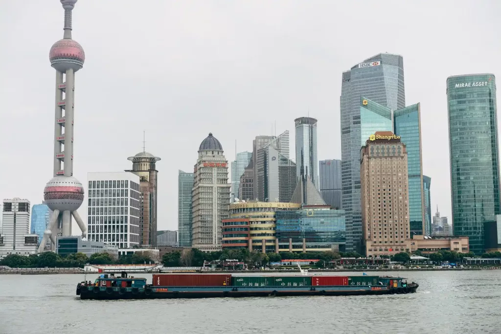 Collaboration entre la France et à Chine avec un transitaire